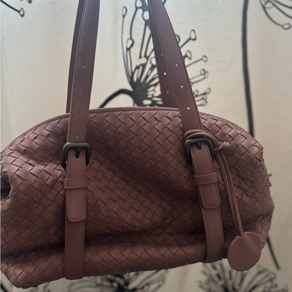 Bottega Veneta Mauve Woven Leather Shoulder Bag - Picture 8 of 10